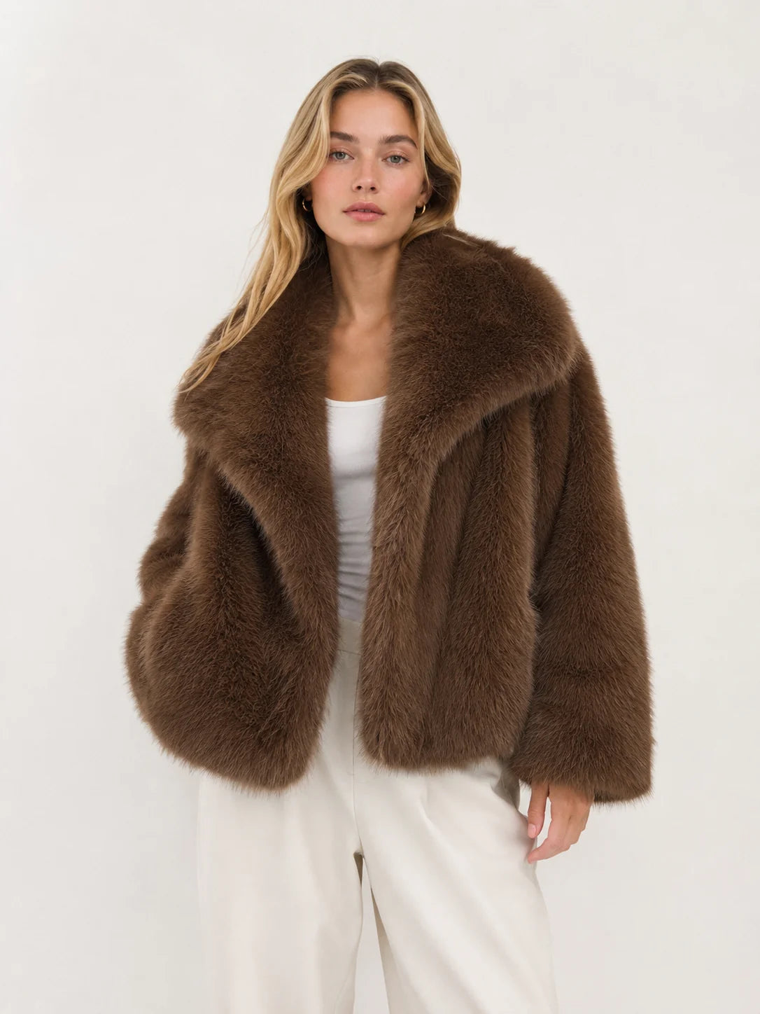 VICTORIA JACKE
