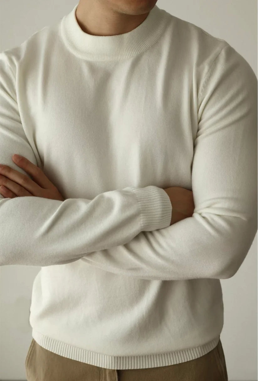 ESSENTIAL CREWNECK SWEATER
