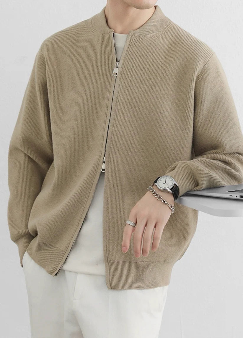 ÉLAN STRICKJACKE