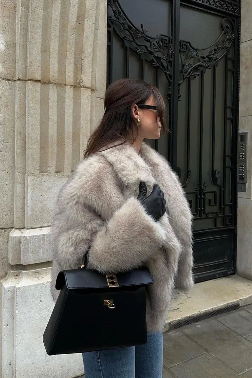 VICTORIA JACKE