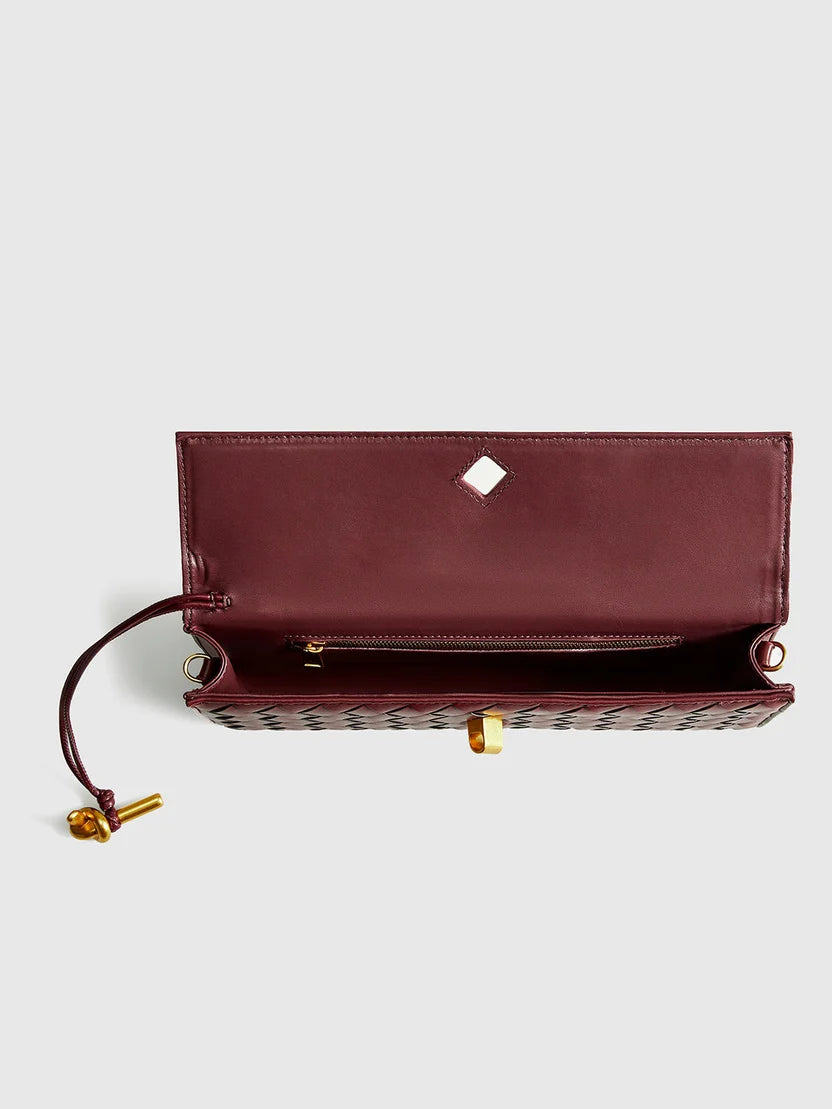 CYNTHIA TASCHE