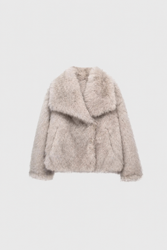 VICTORIA JACKE