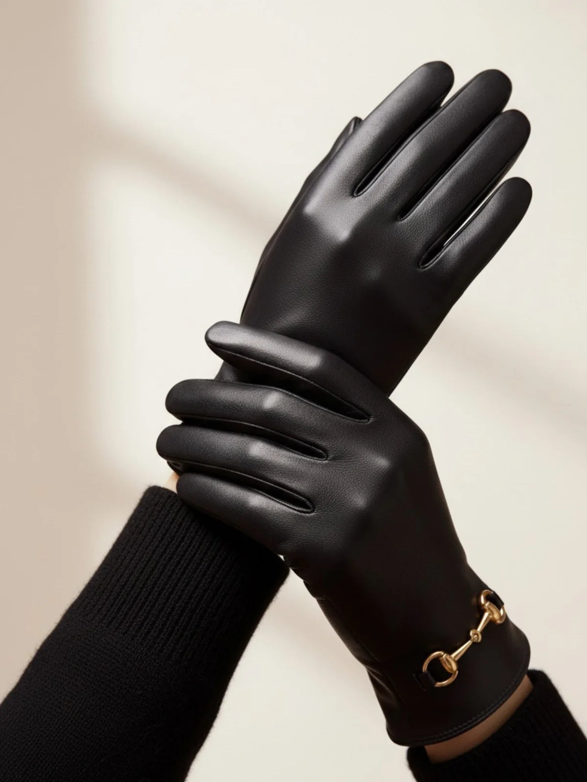 GUCIA HANDSCHUHE