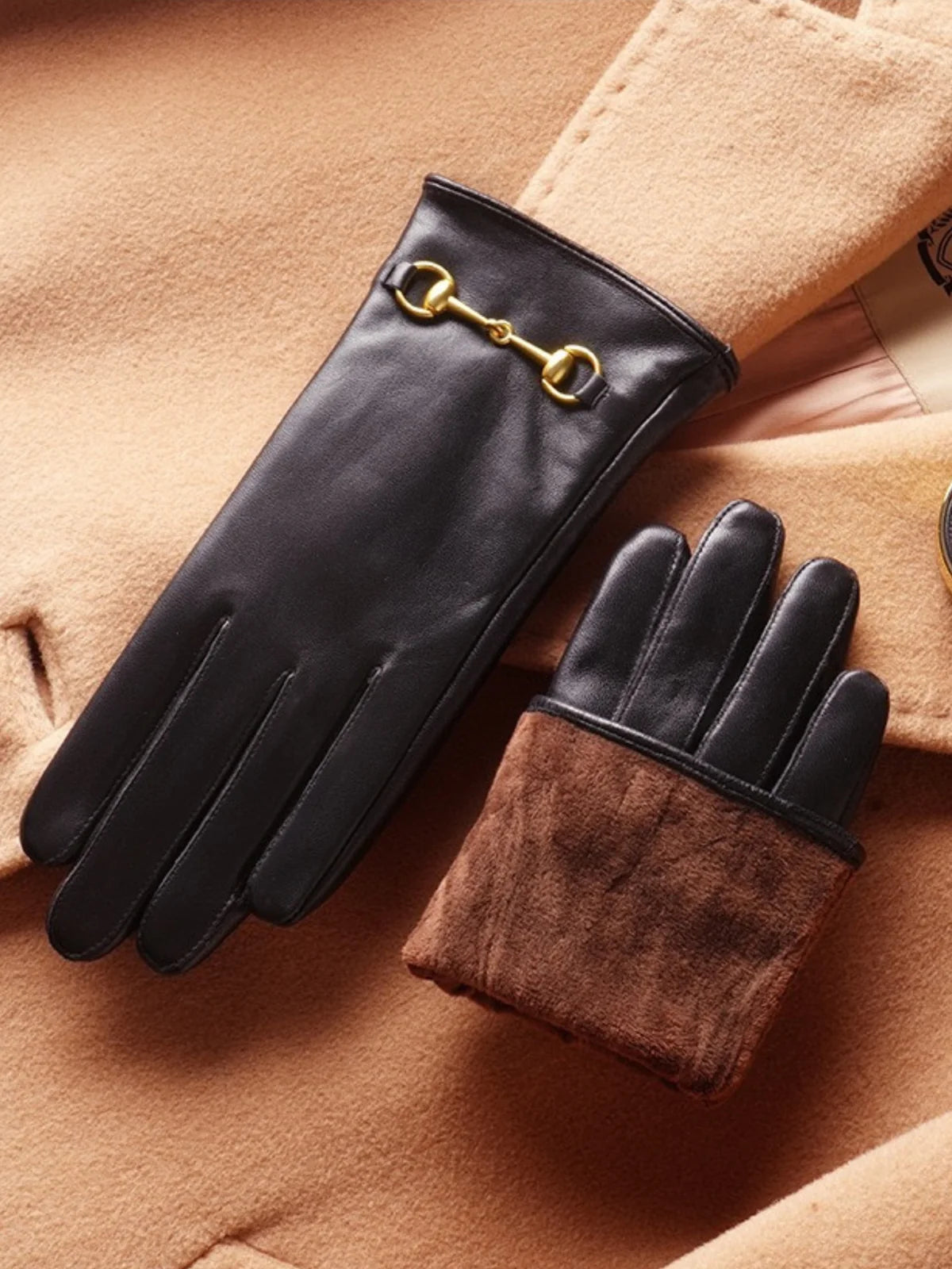 GUCIA HANDSCHUHE