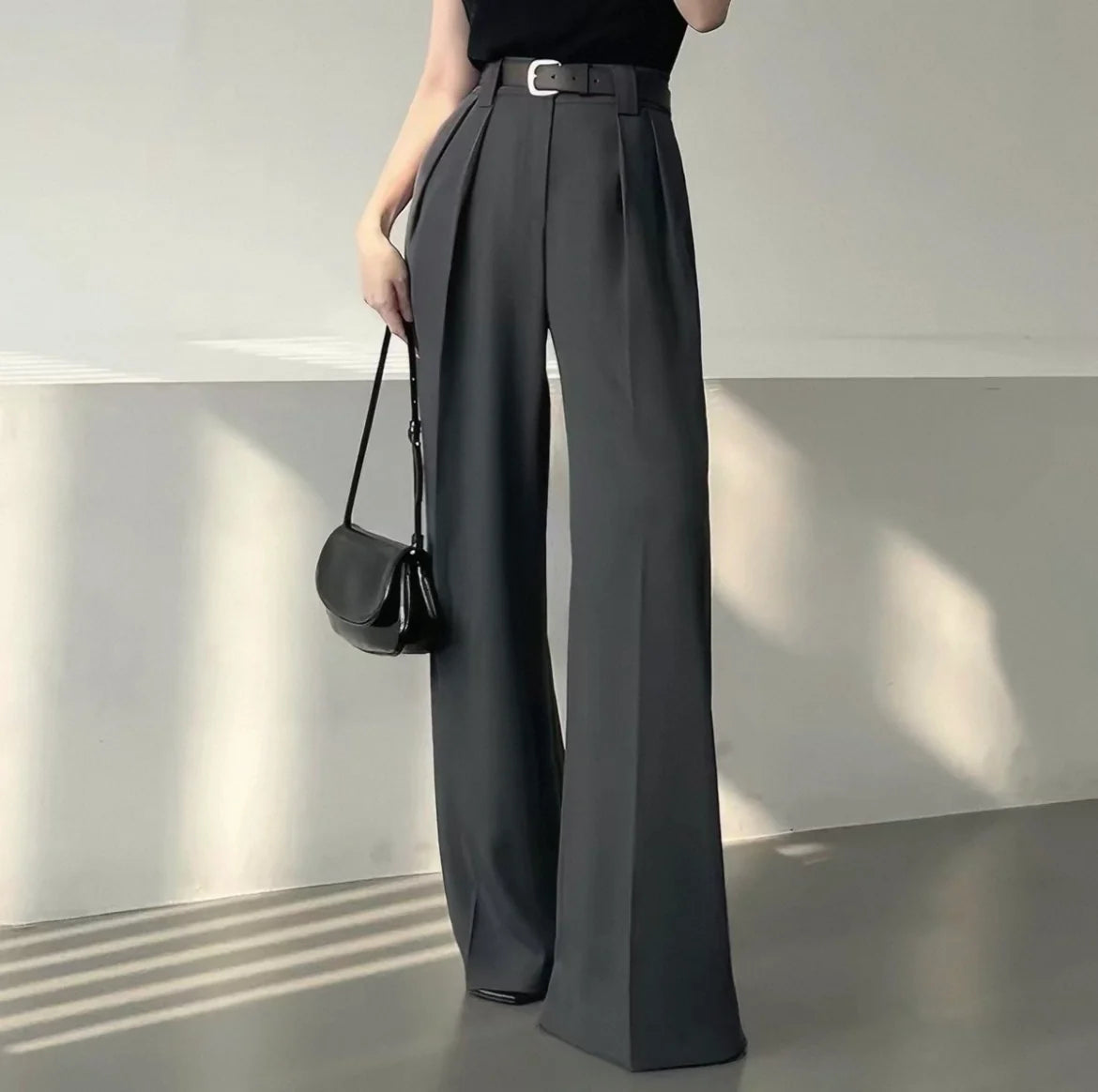 WIDE-LEG STOFFHOSE