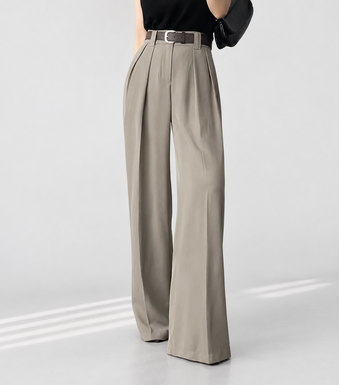 WIDE-LEG STOFFHOSE