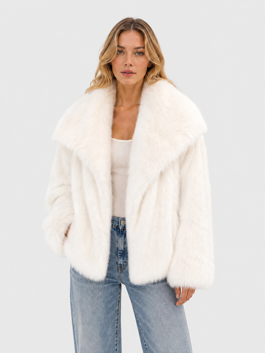 VICTORIA JACKE